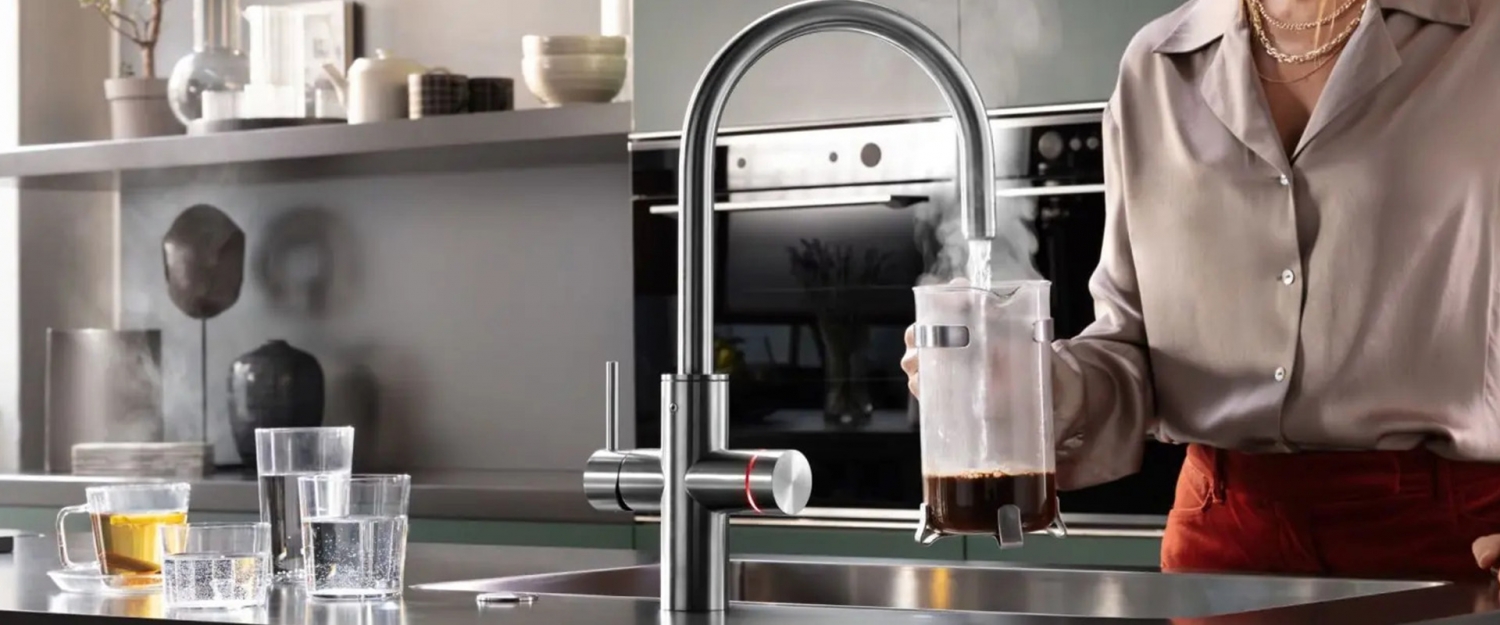Franke Mythos Water Hub: la grifería 6 en 1 que transforma el uso del agua en casa